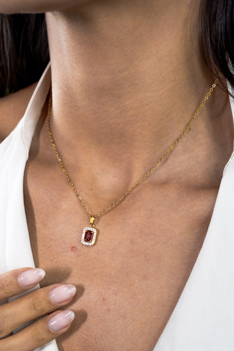 Colar Inox Dourado /pingente Retangular