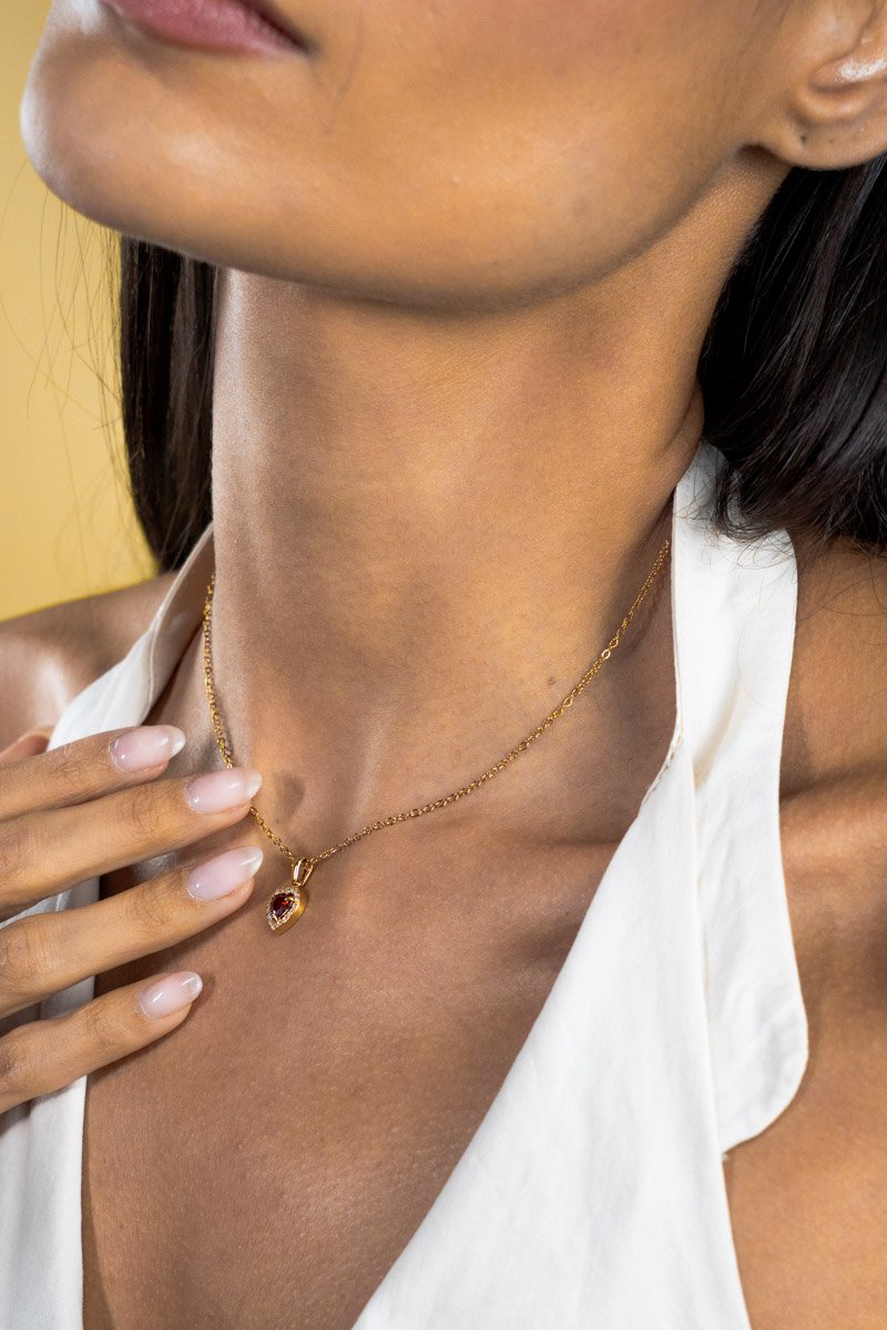 Colar Cadeado Inox Dourado / Coração Cravejado